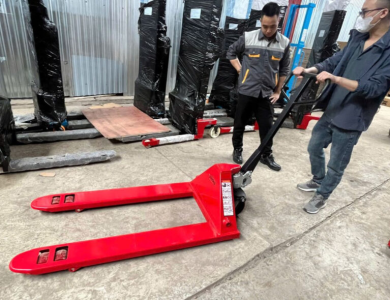 Cách sửa dụng xe nâng tay điện một cách hiệu quả nhất