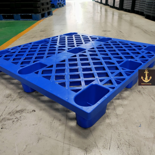 Pallet nhựa cốc